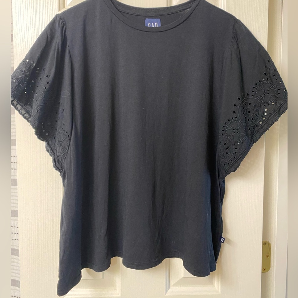 GAP Black Scalloped Shirt Size XXL